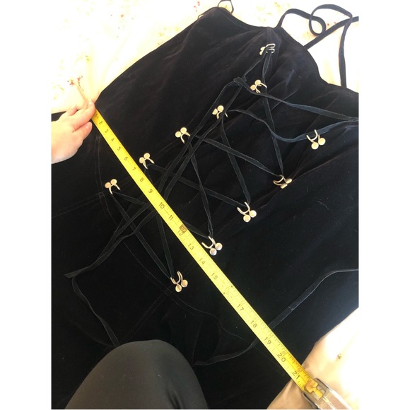 For measurements - Picture 3 of 3